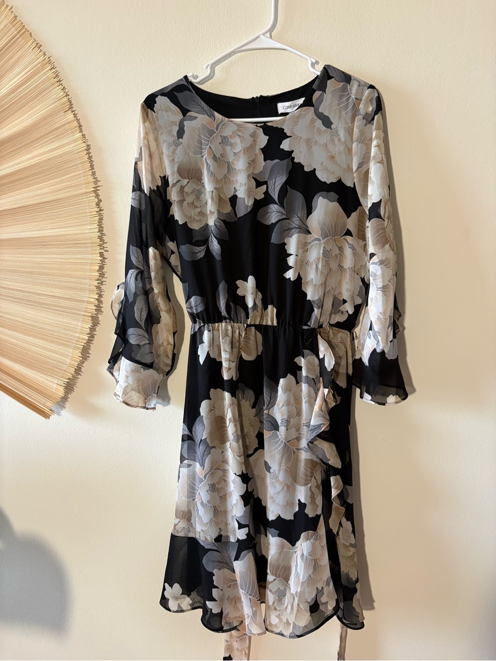 NWT Calvin Klein Black Floral Long-Sleeve Chiffon Dress